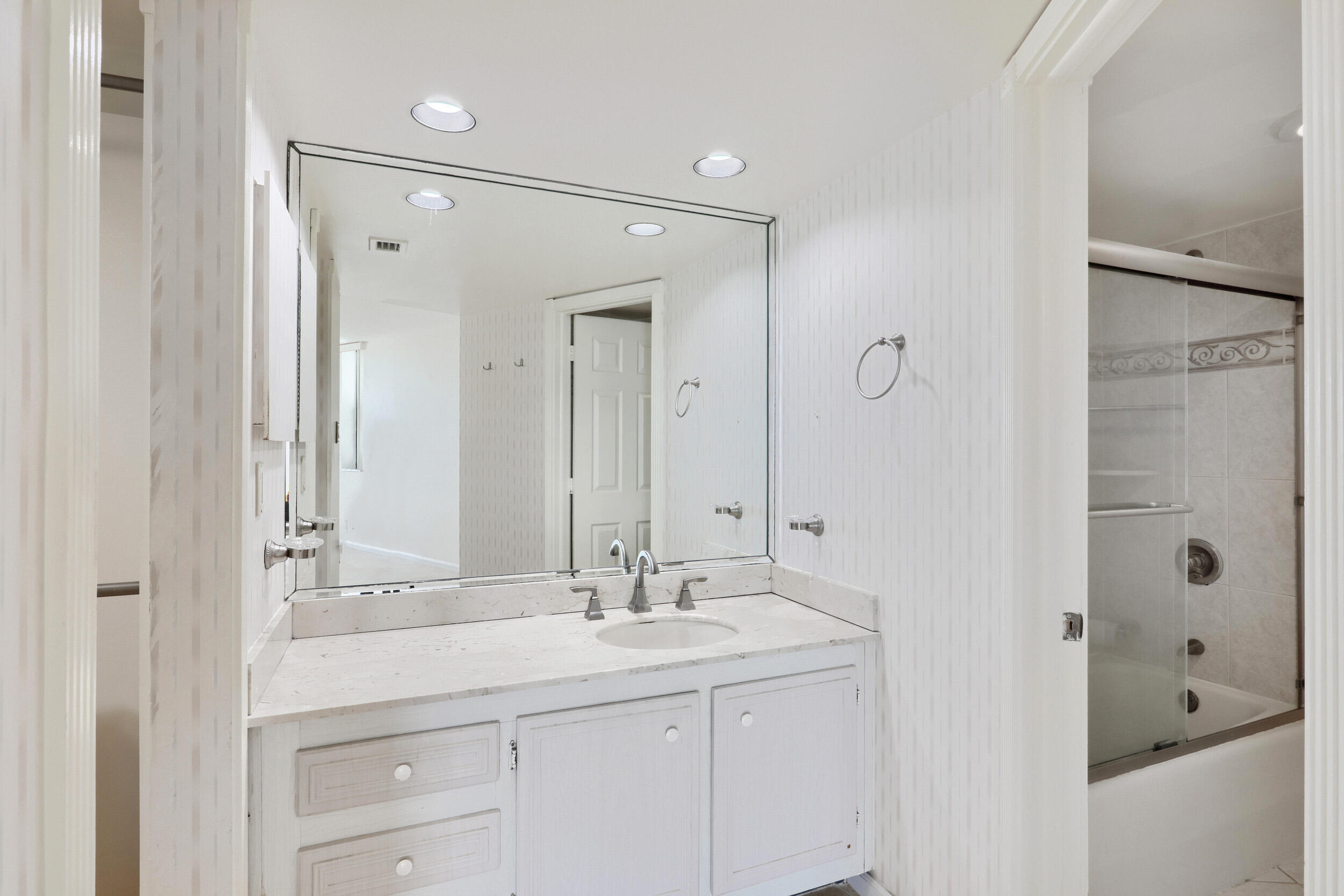 Singer Island Unit 2404 photo 37