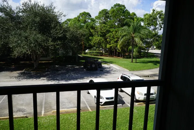  Residence photo 5