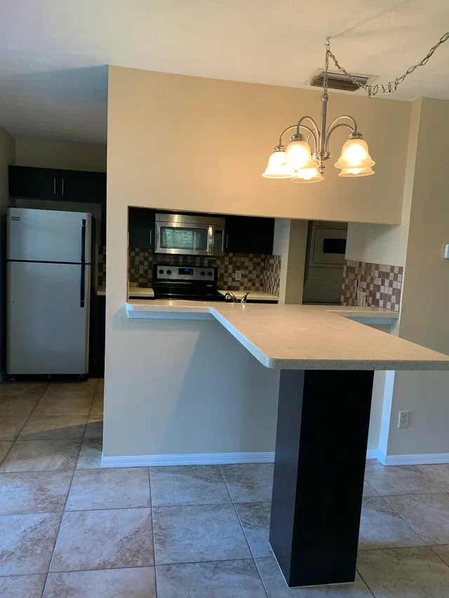  Residence photo 9