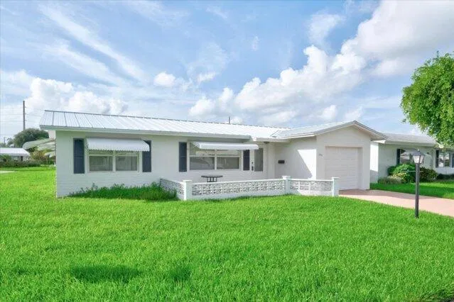 Residence photo 3