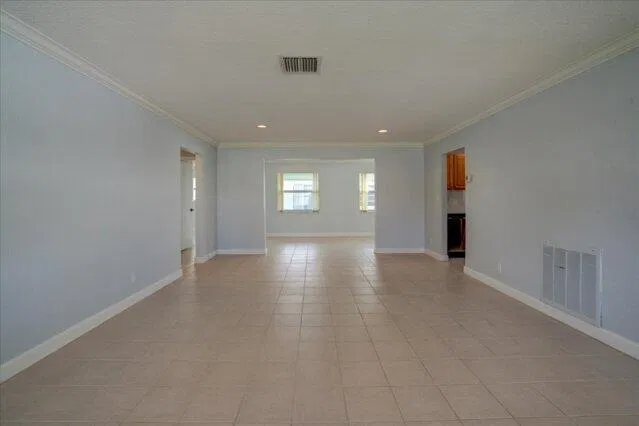 Residence photo 6