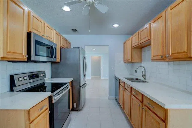  Residence photo 17