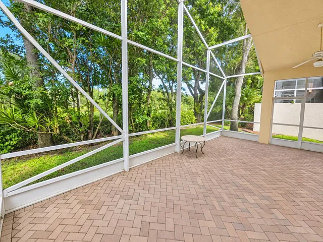 Residence photo 28