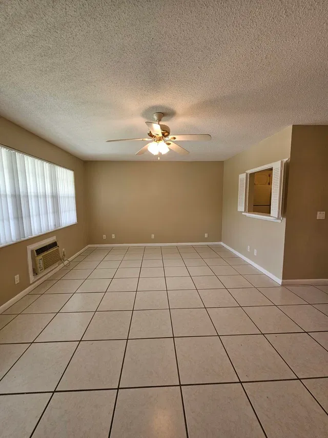 Residence photo 2