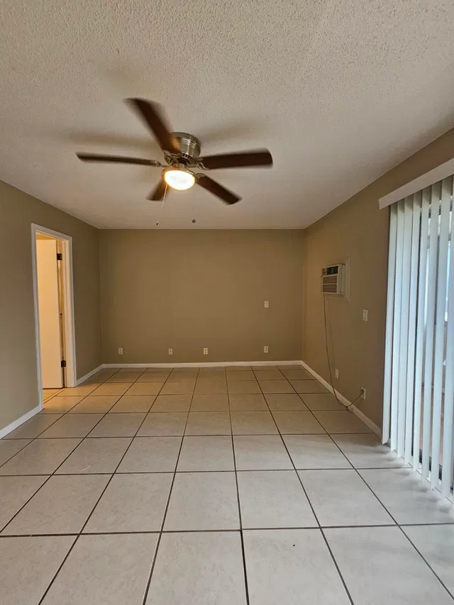 Residence photo 11