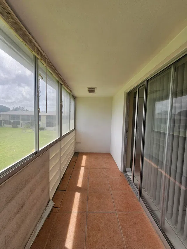 Residence photo 16