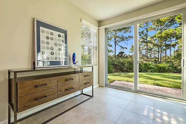 Residence photo 11