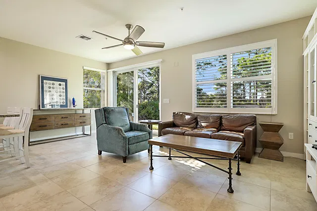 Residence photo 12