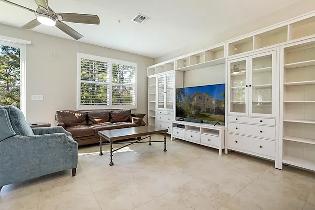 Residence photo 13