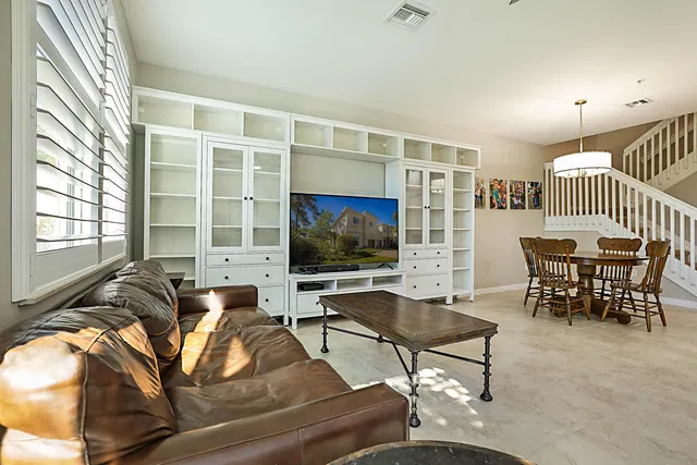 Residence photo 14