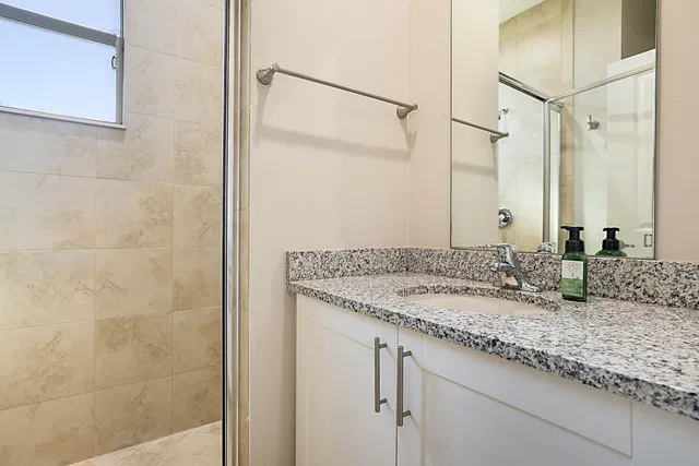 Residence photo 26