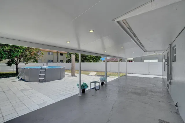 Residence photo 20