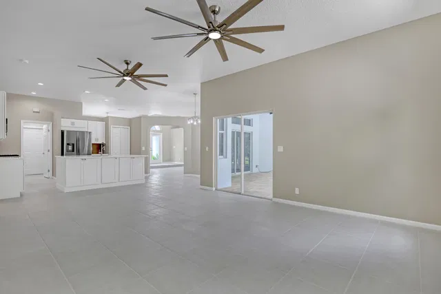 Residence photo 18