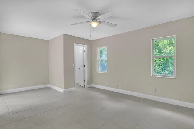 Residence photo 35