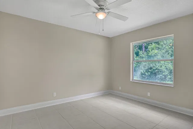 Residence photo 39