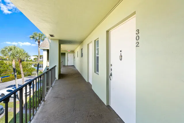  Unit 302 photo 23
