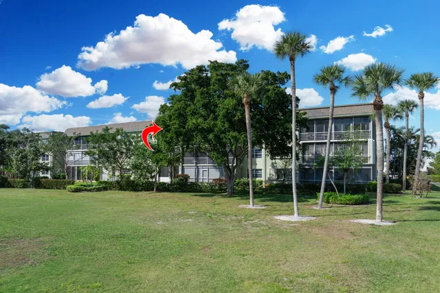  Unit 302 photo 32