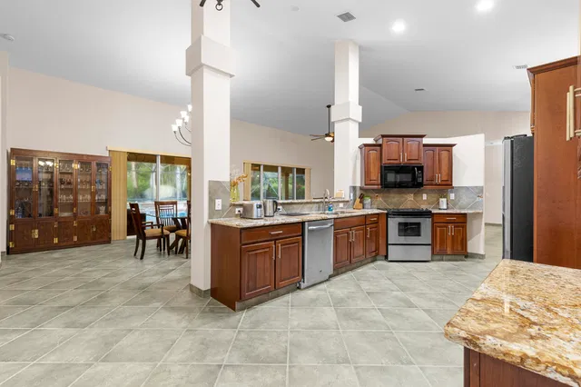 Paddock Park 1 Residence photo 9