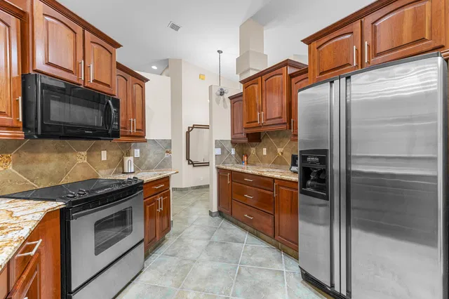 Paddock Park 1 Residence photo 14