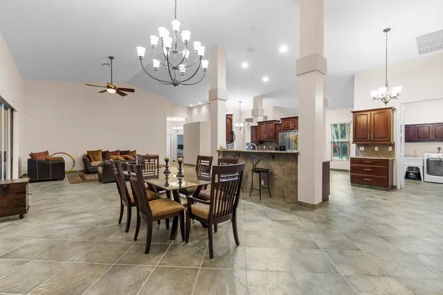 Paddock Park 1 Residence photo 15