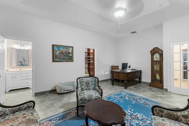 Paddock Park 1 Residence photo 20