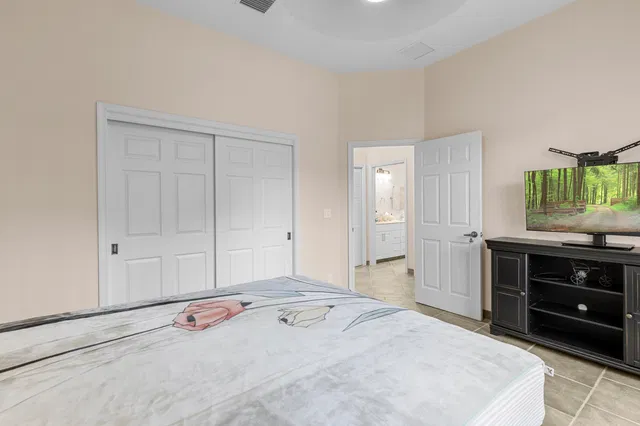 Paddock Park 1 Residence photo 33