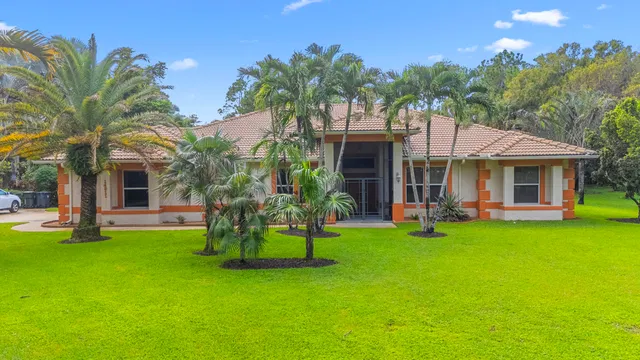 Paddock Park 1 Residence photo 39