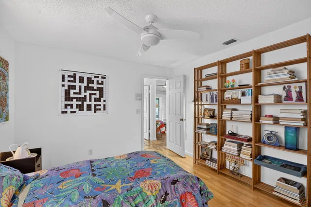 Residence photo 32