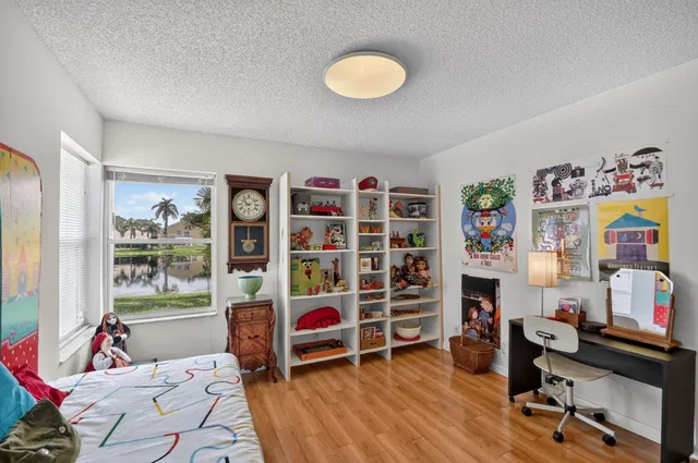 Residence photo 36