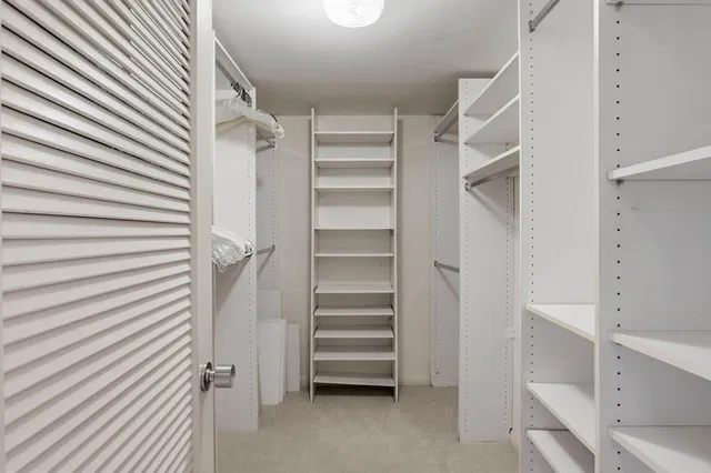  Unit 1010 photo 37