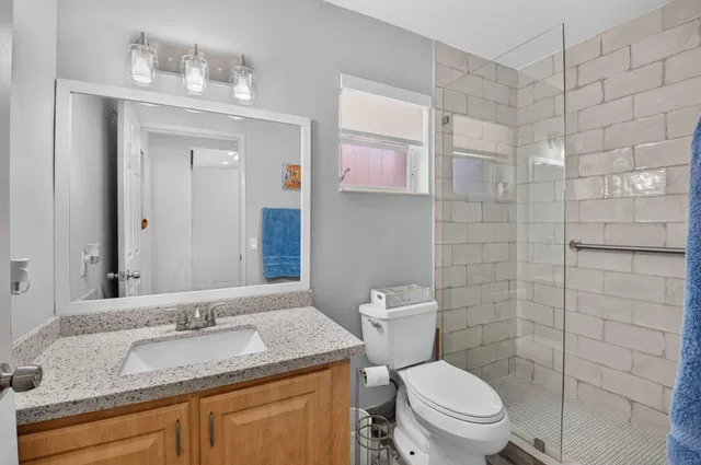  Residence photo 25