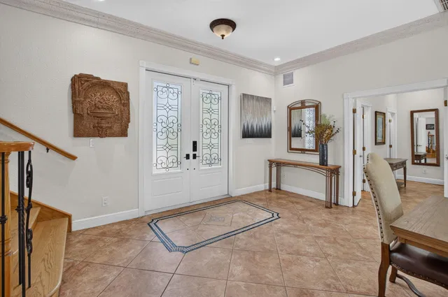 Residence photo 4