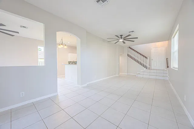  Residence photo 11