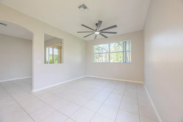  Residence photo 12