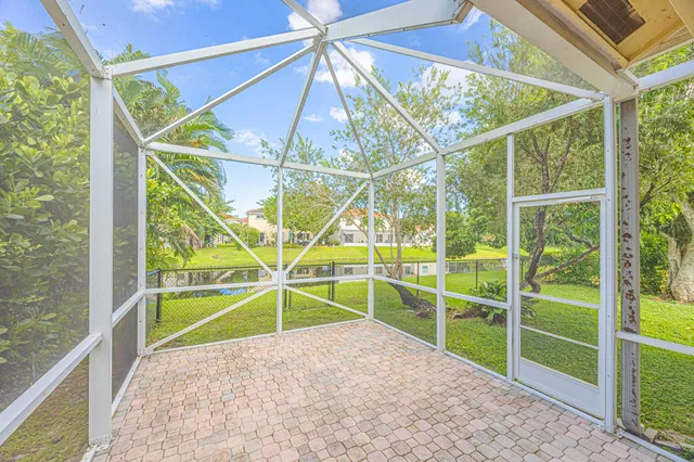  Residence photo 20