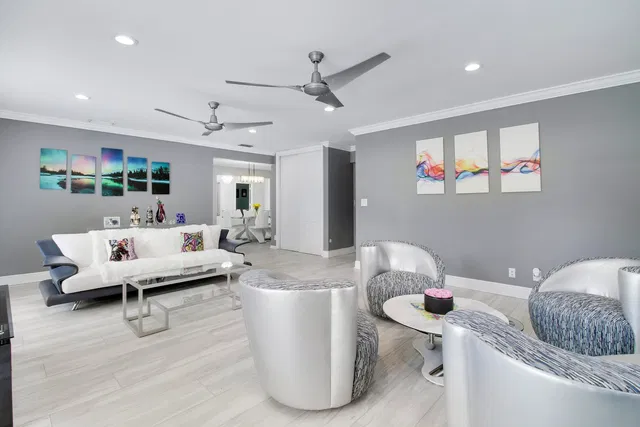 Residence photo 2