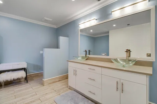 Residence photo 31