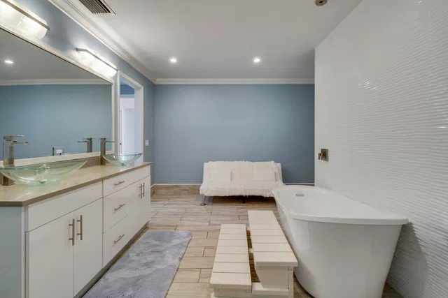 Residence photo 32