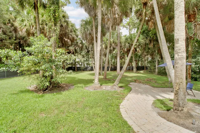 Residence photo 51
