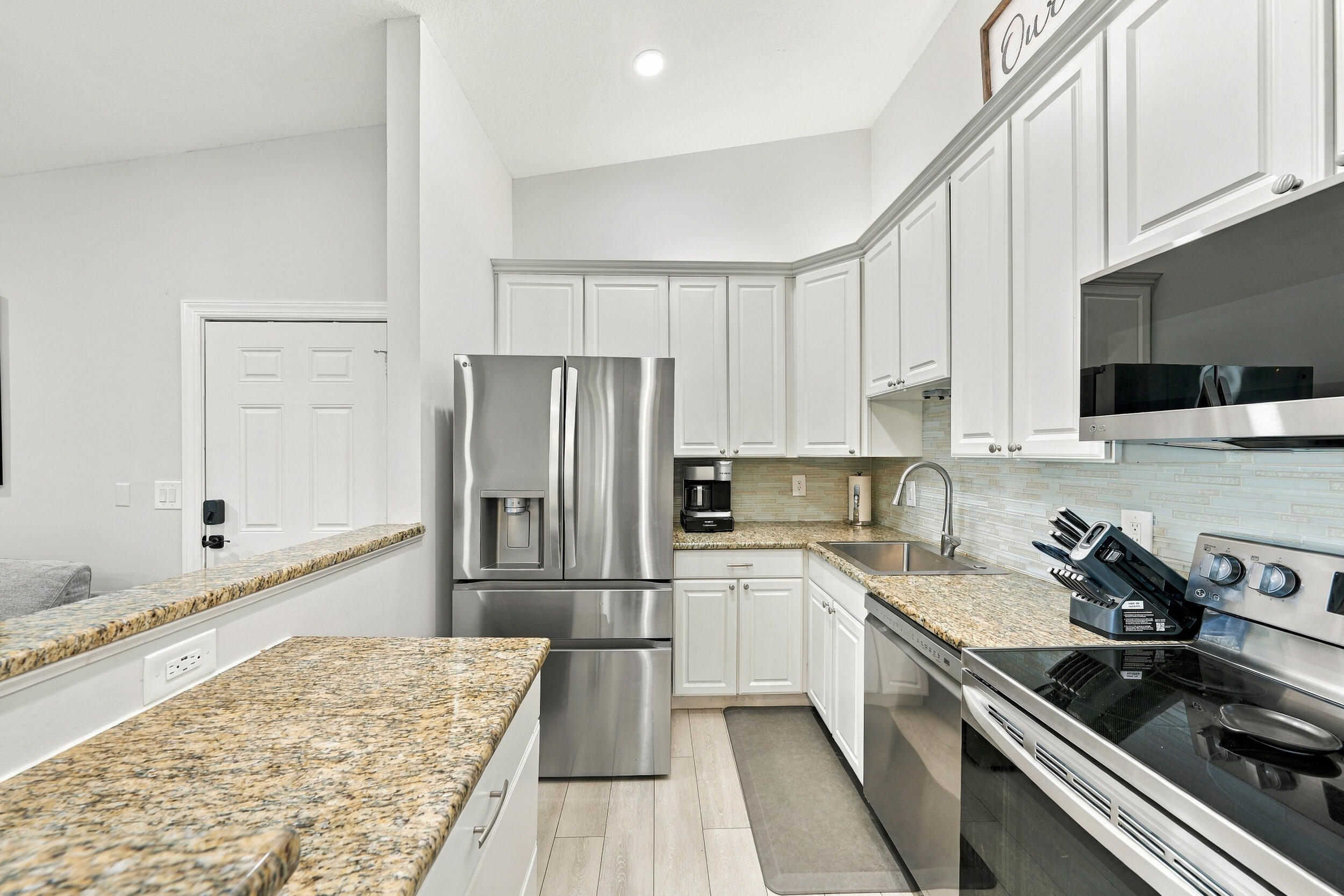 PGA National Palm Beach Gardens Unit 202 photo 4