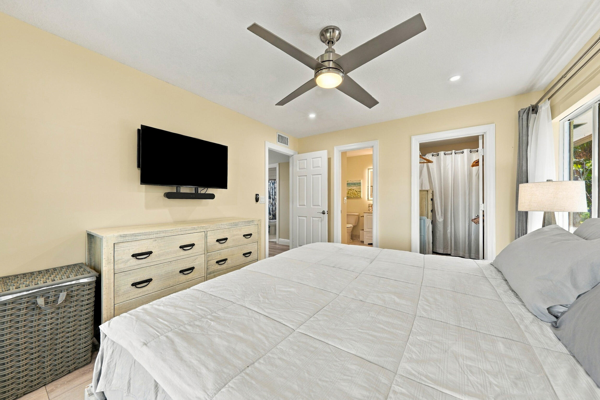 PGA National Palm Beach Gardens Unit 202 photo 12
