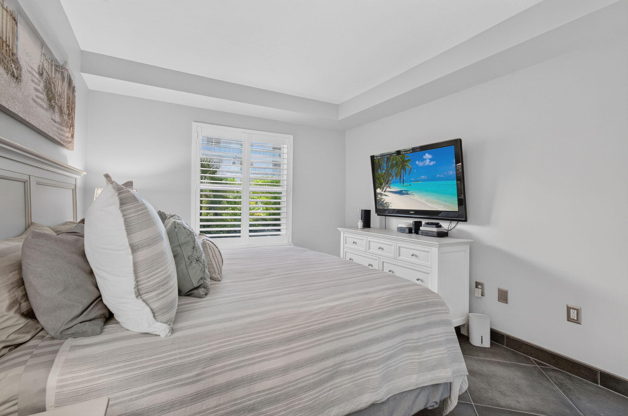 Unit 113 photo 33