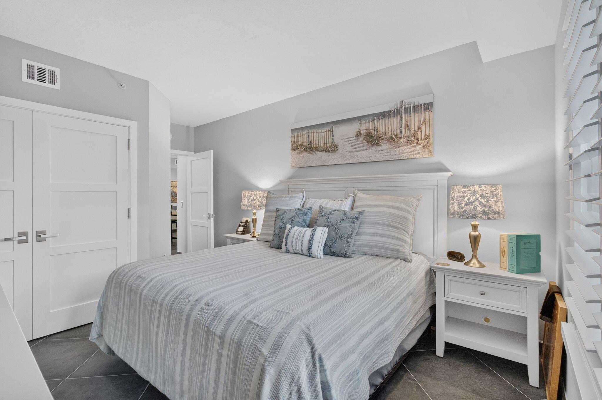 Unit 113 photo 35