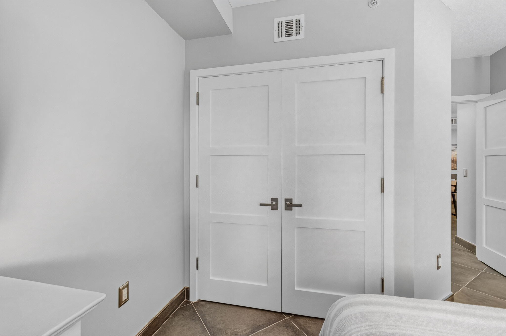 Unit 113 photo 36