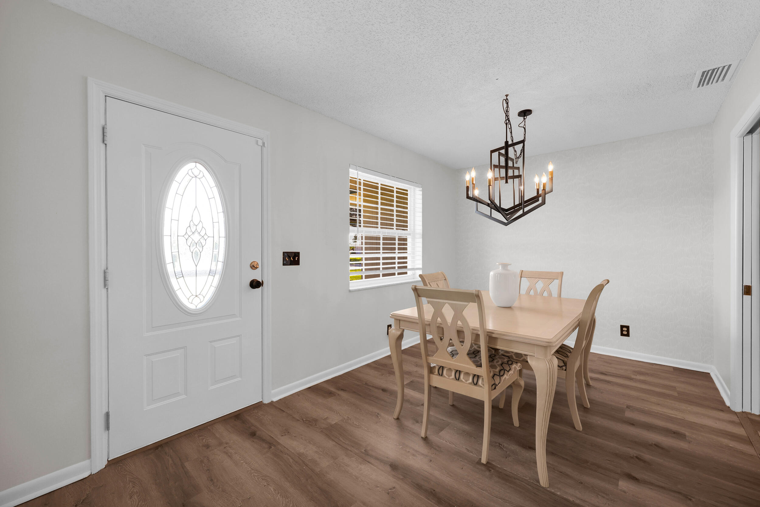 Residence photo 3