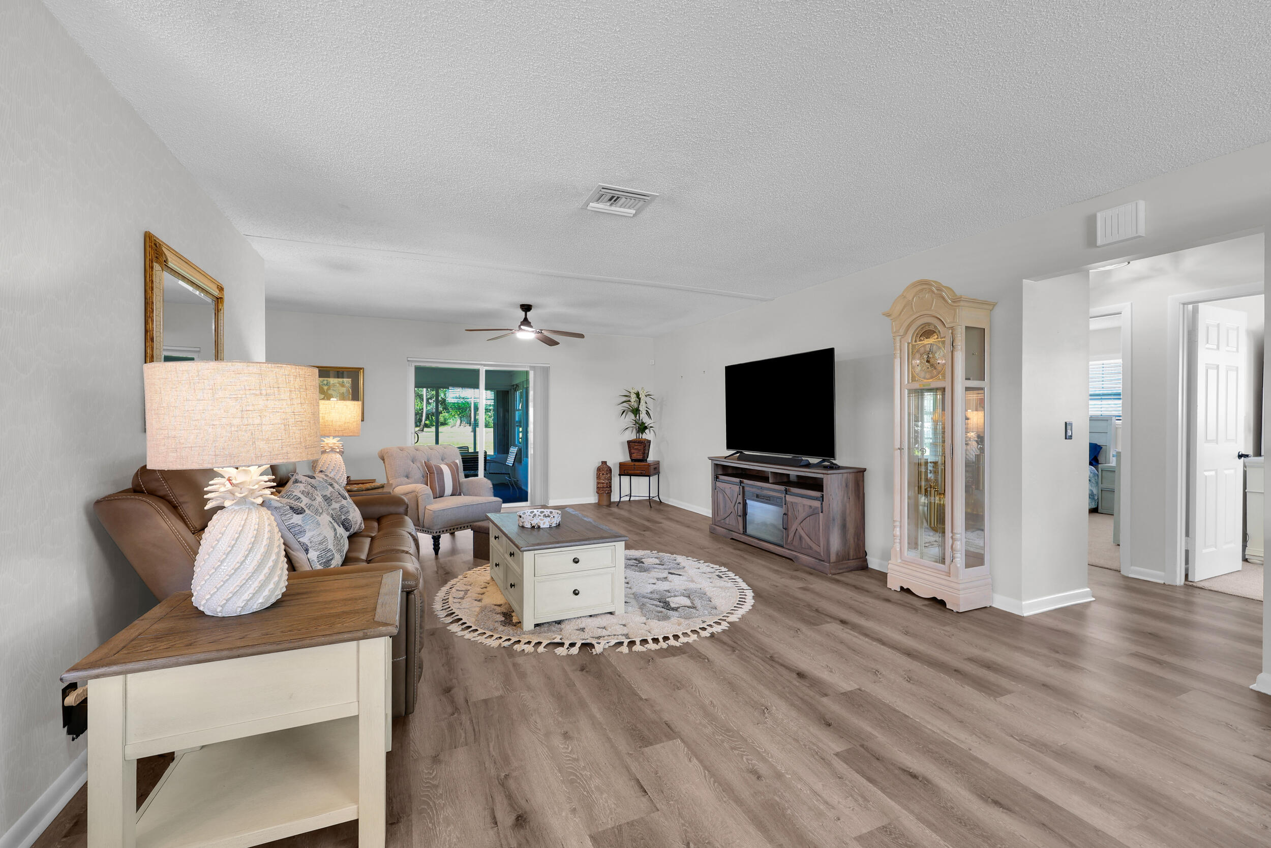 Residence photo 9