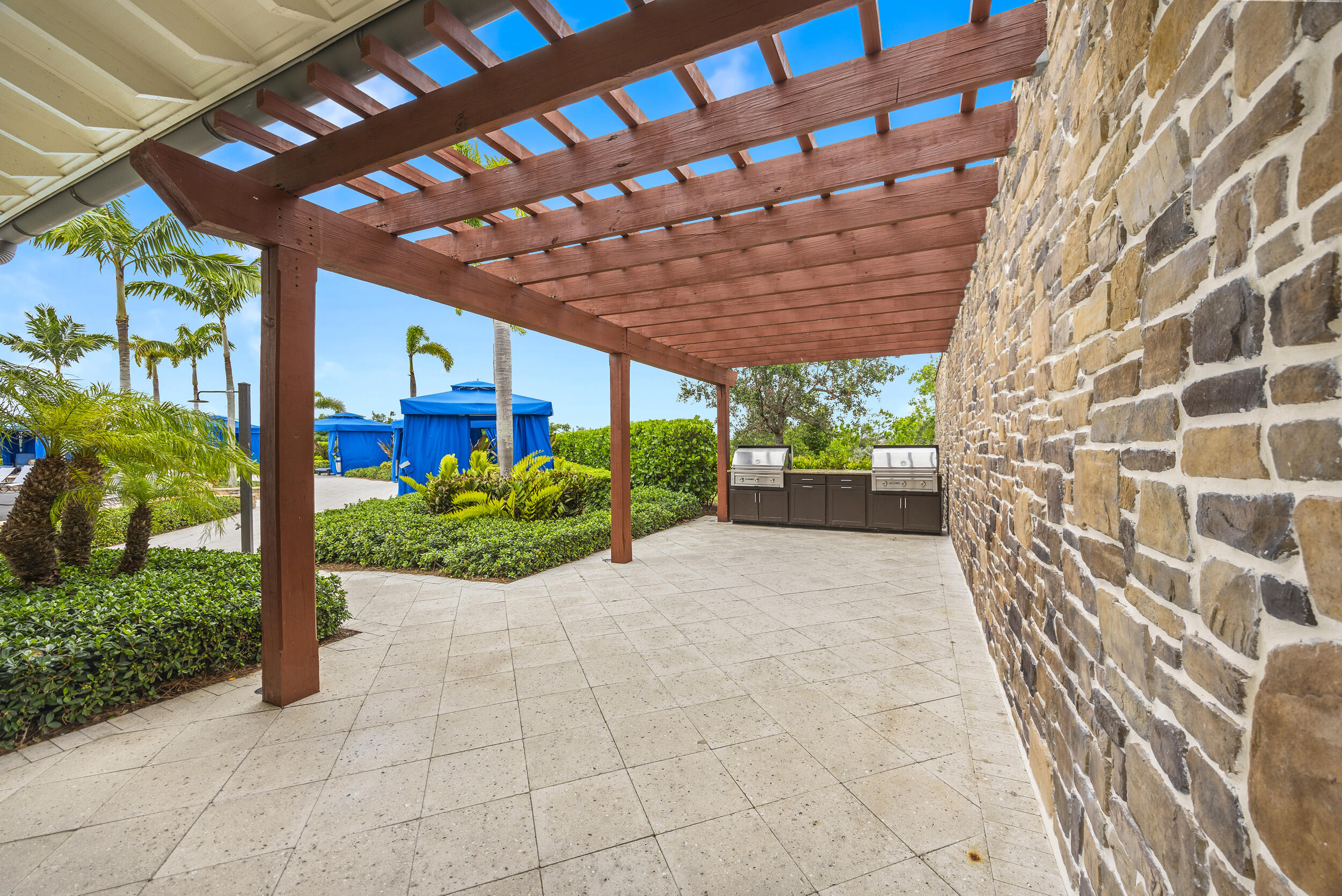 Residence photo 78