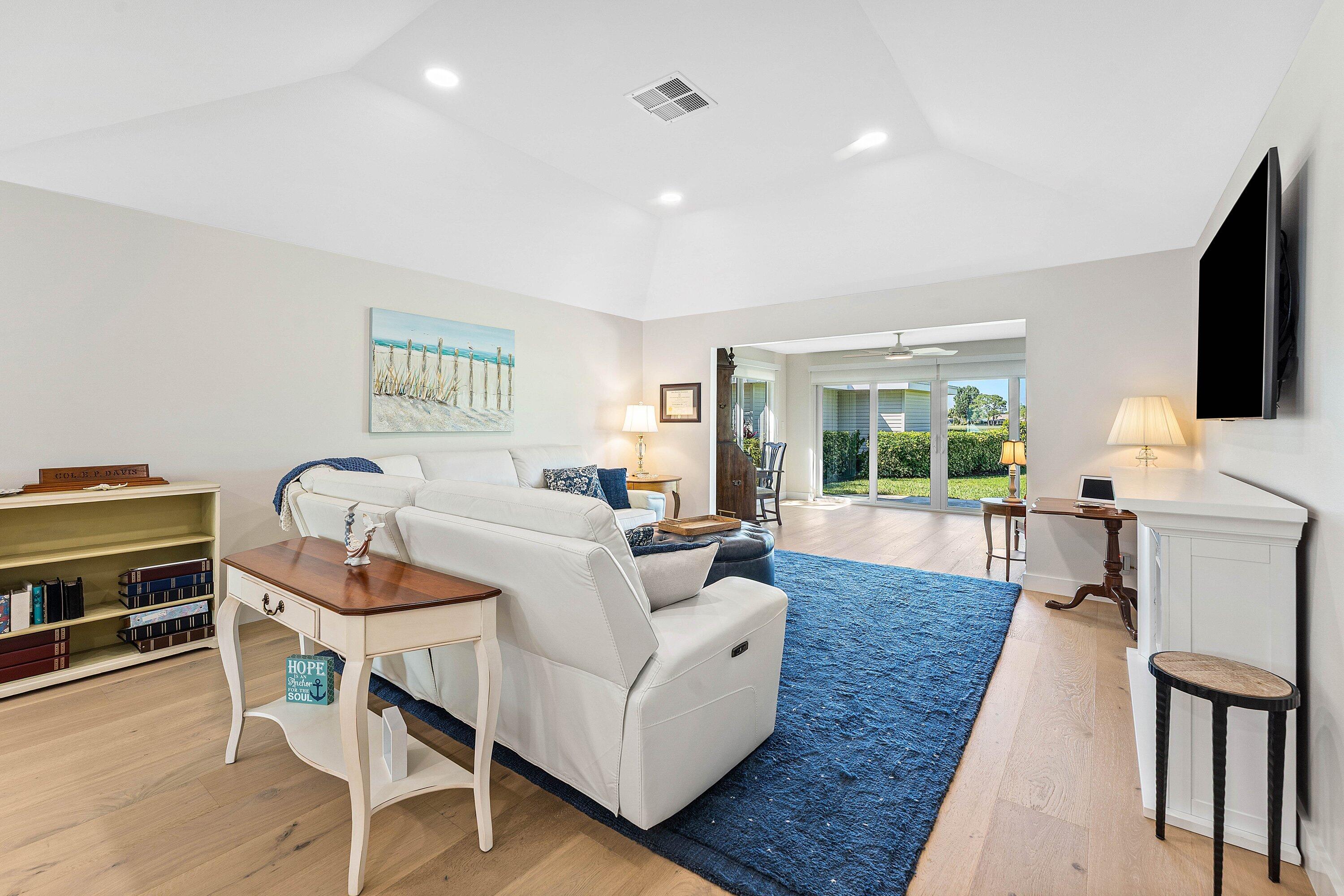 Eastpointe Country Club Residence photo 5