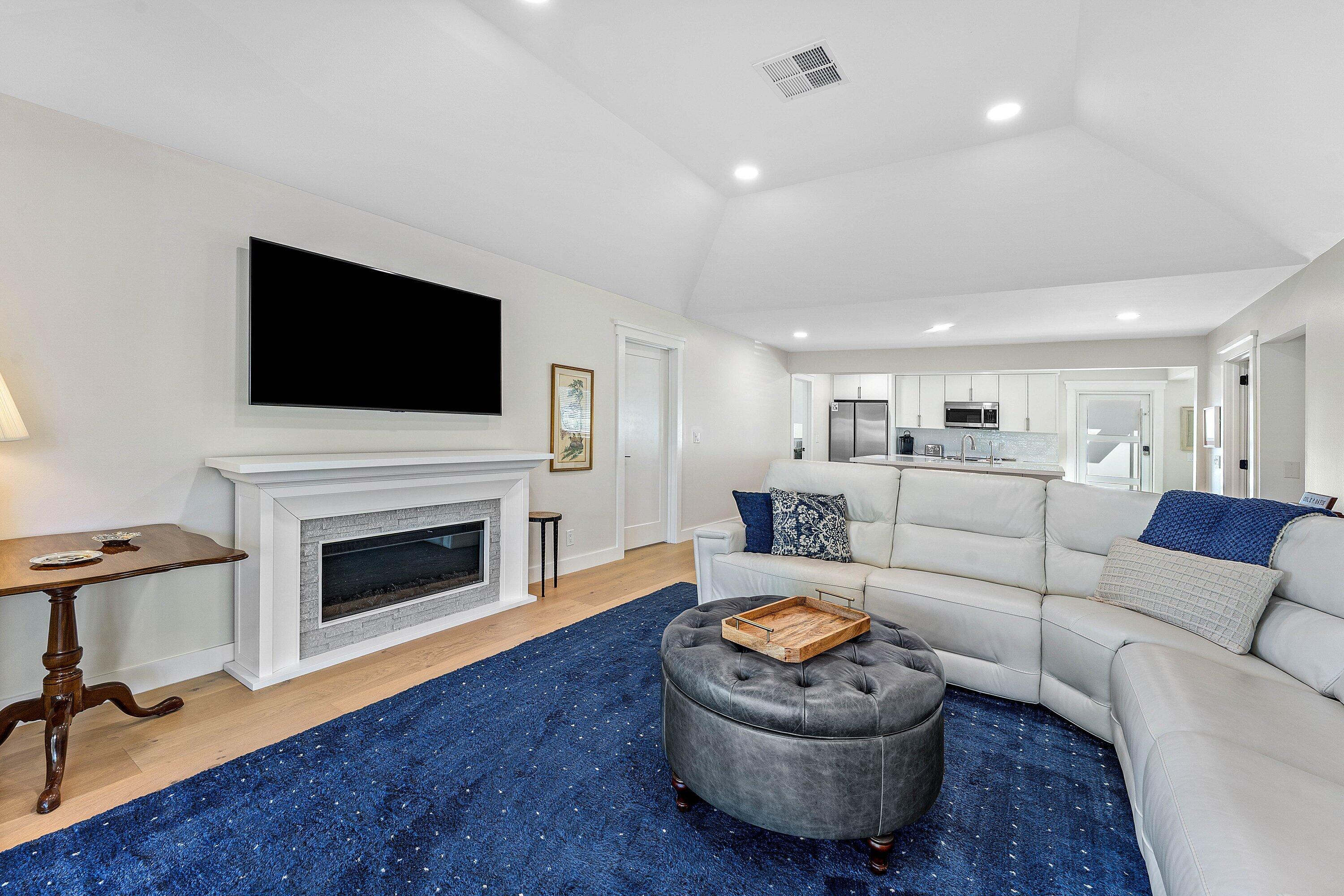 Eastpointe Country Club Residence photo 7
