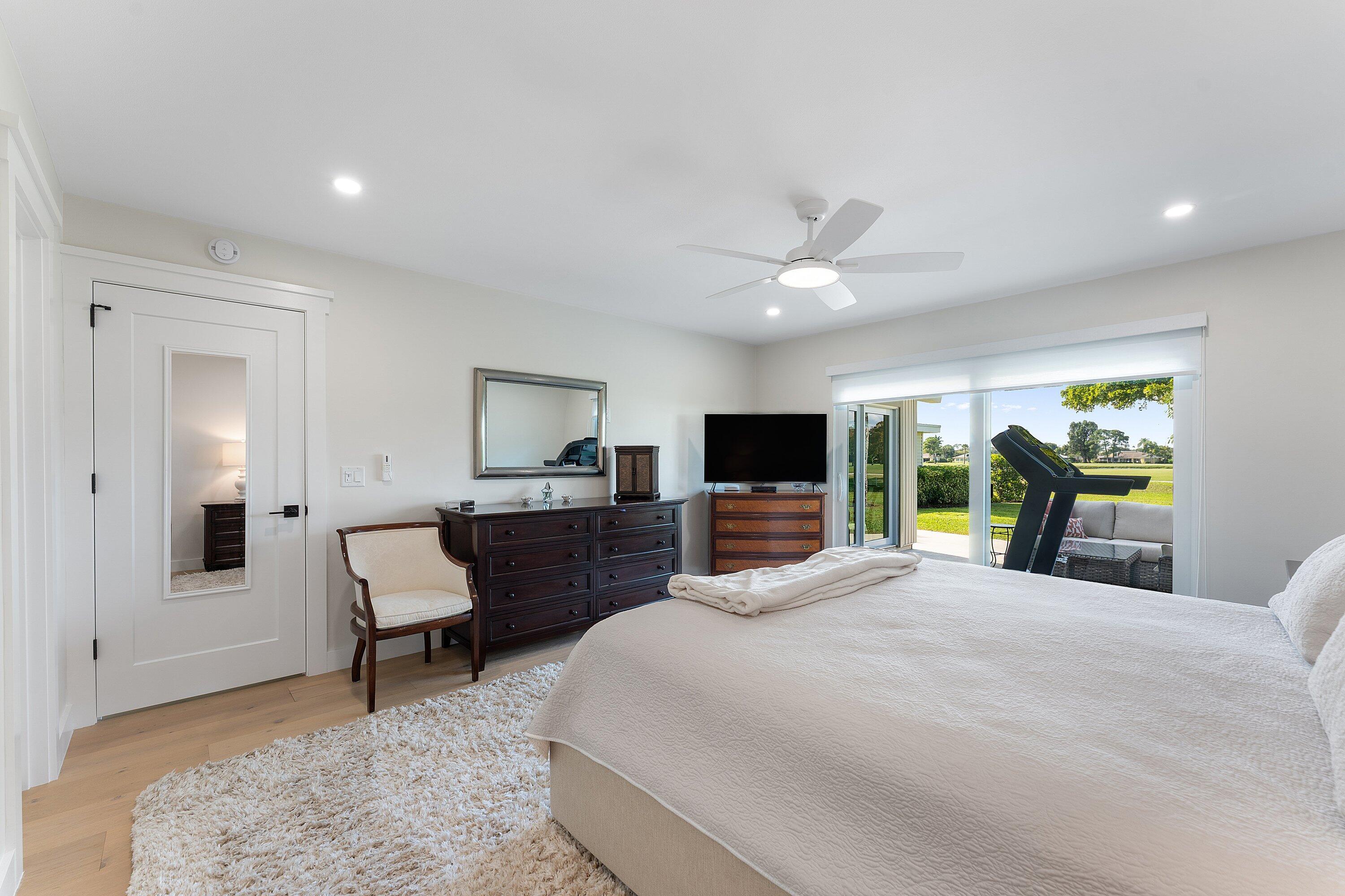 Eastpointe Country Club Residence photo 18